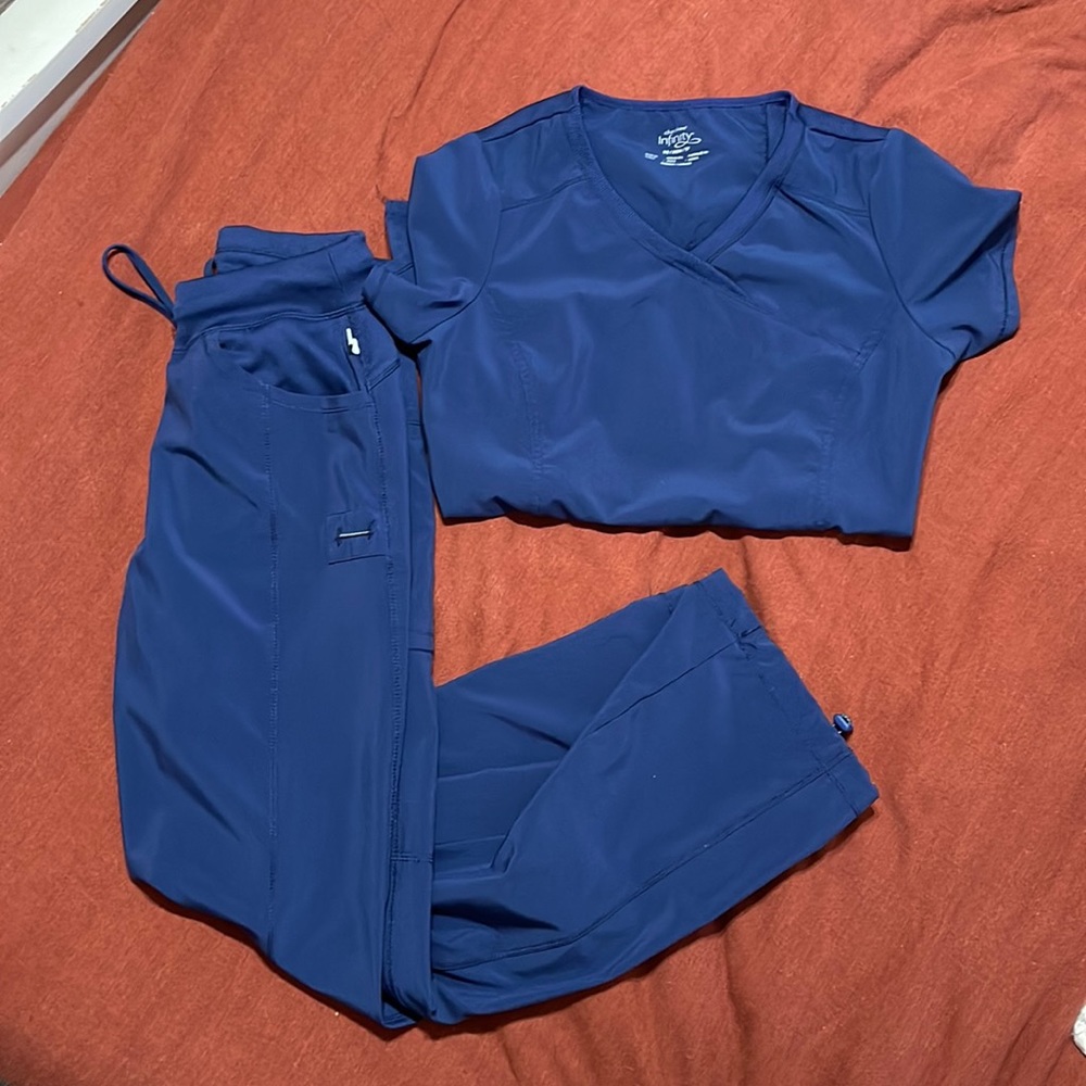 VGUC Cherokee Infinity Scrub set - NAVY